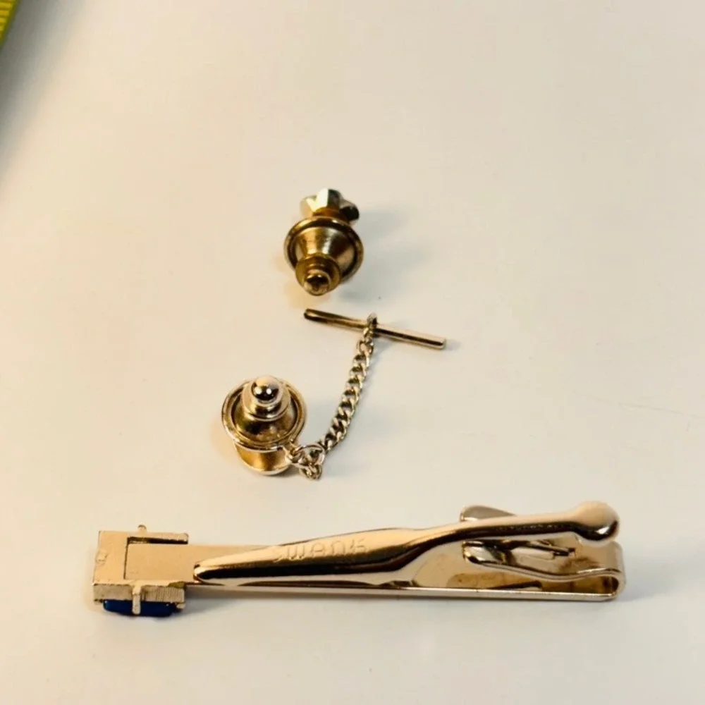 Vintage Swank Tie Clip Lapel Pin Set Blue Silver Tone Mesh Eclectic Dapper Goth
